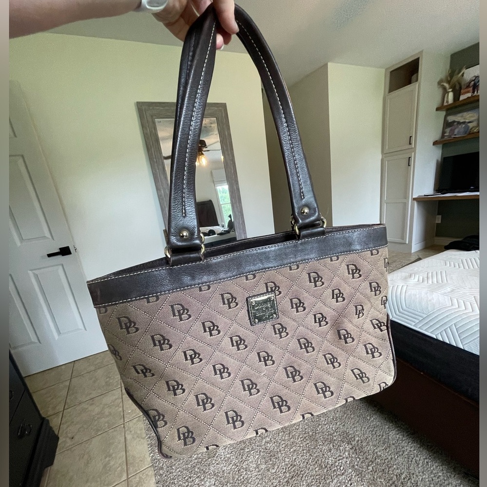 Dooney & Bourke purse